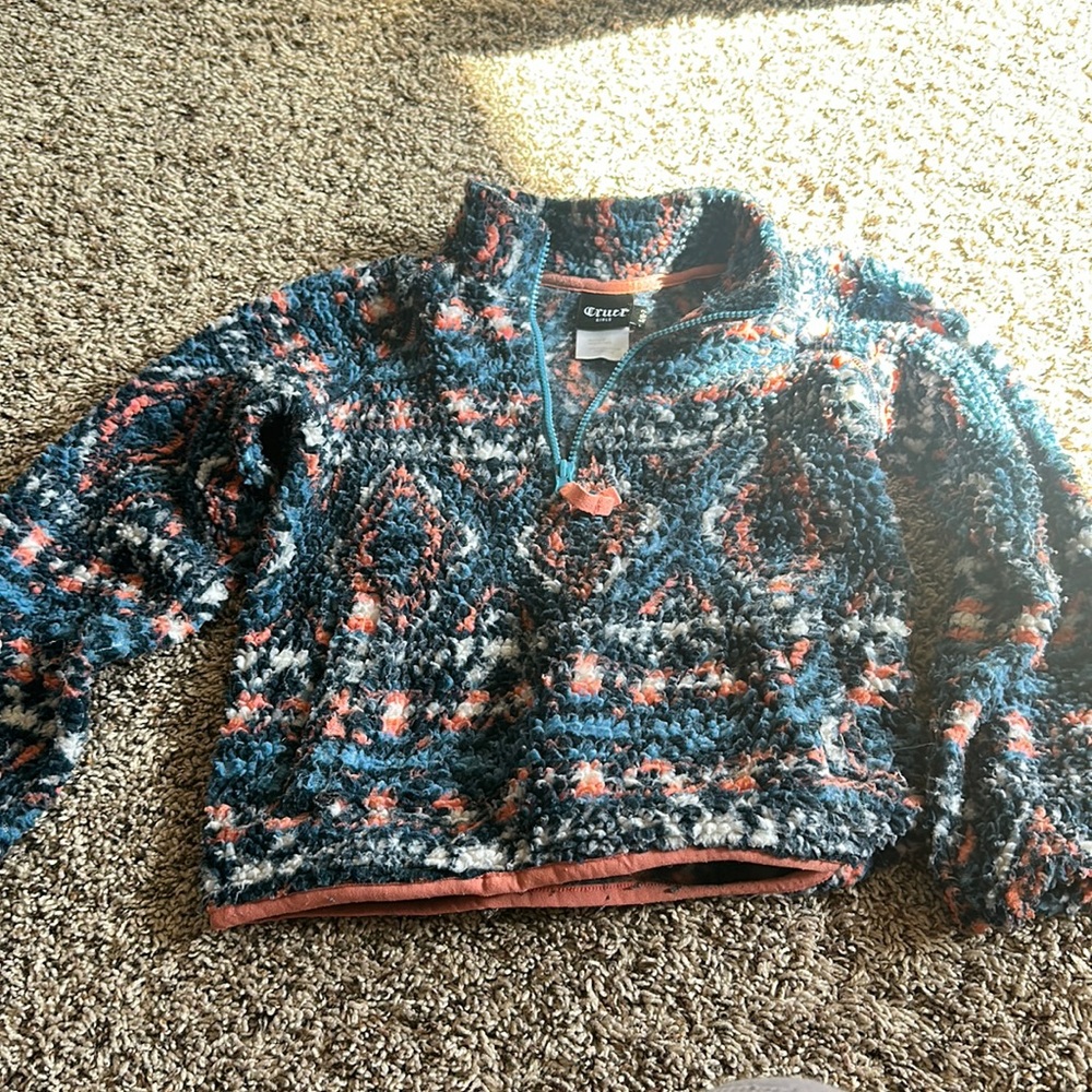 Cruel girls fleece